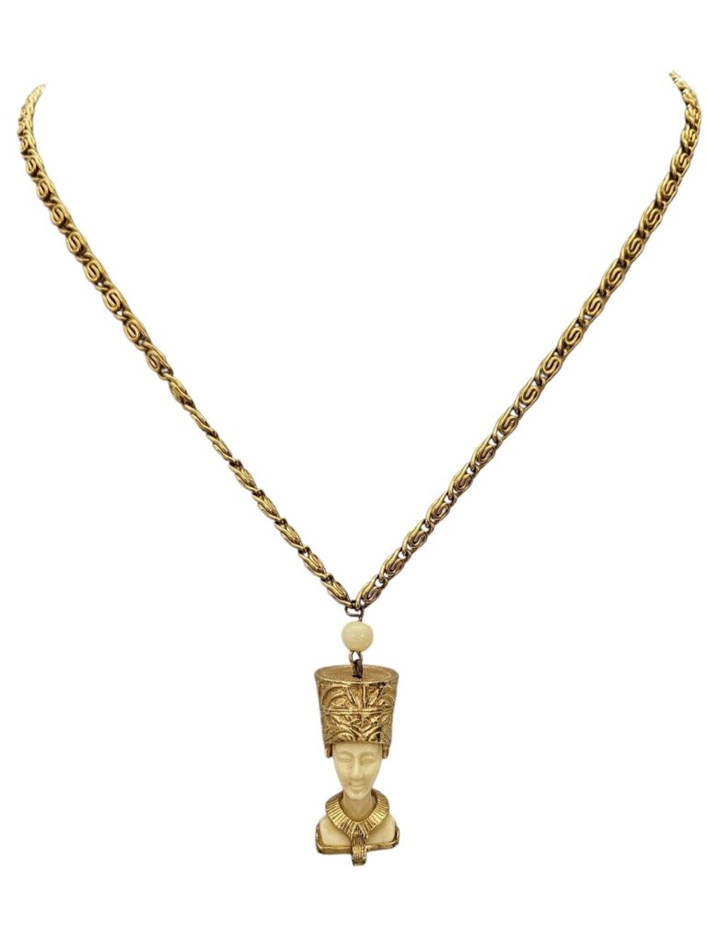 Gold Tone Vintage Egyptian Figural Nefertiti Lucite Pendant Necklace Chain L960